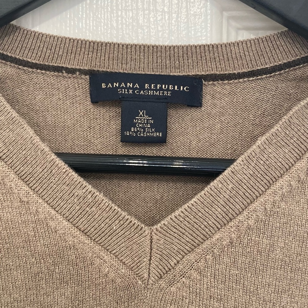 Silk/cashmere v neck sweater